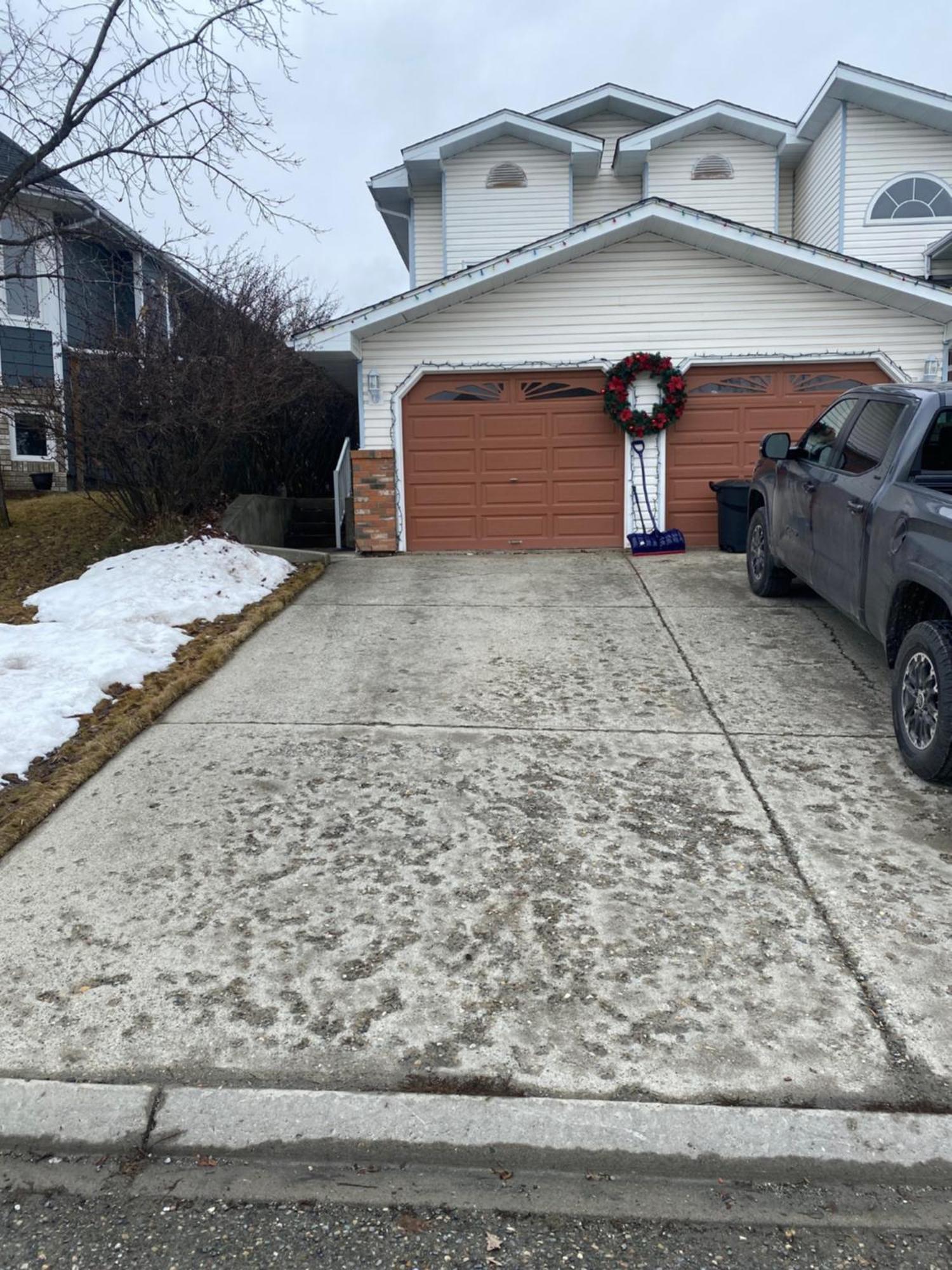 Entire Basement Guest Suite In Cranbrook Exterior foto